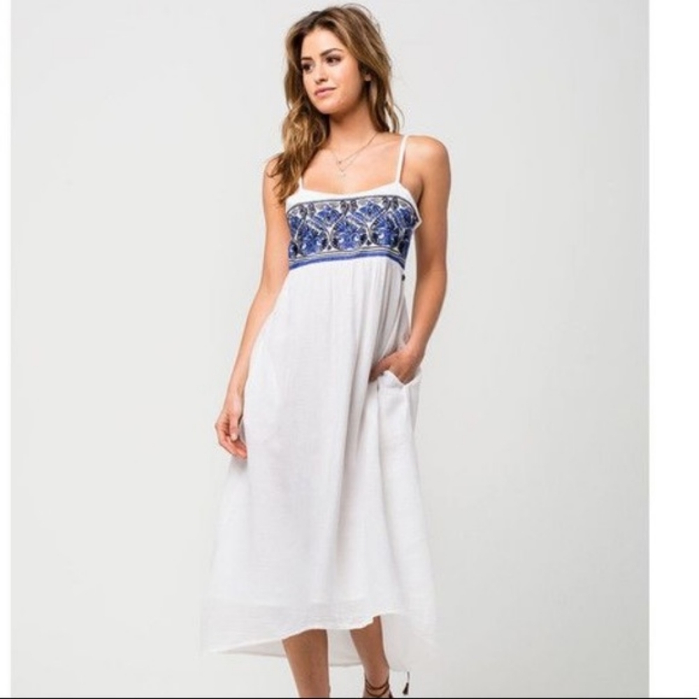 Roxy Wild Horses Embroidered White High Low Light Weight Dress Size Medium